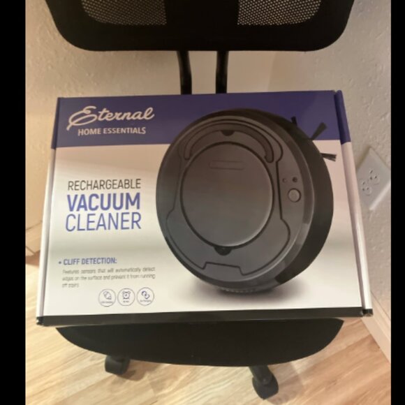 ❤️3/$12 Eternal Home Essentials Rechargeable Vacuum - Picture 1 of 4